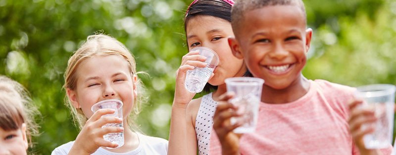 Kids drinking water